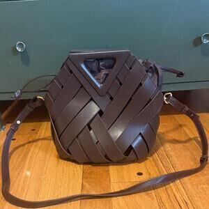 NEW* Woven Crossbody Tote Bag Inverted Triangle Top Handle Bag